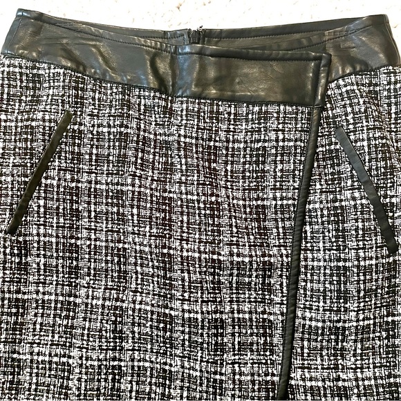 OUTBACK RED Women’s Mini Skirt with Faux Leather Trim in Black & White - Picture 4 of 10